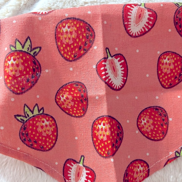 New Strawberry Pet Dog Cat Bandana Vintage Pink and Red - Picture 3 of 8